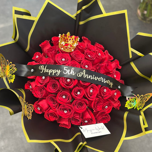 Red Ramo Buchón dallas y fort worth  – Romantic red rose bouquet, a perfect anniversary or birthday gift.