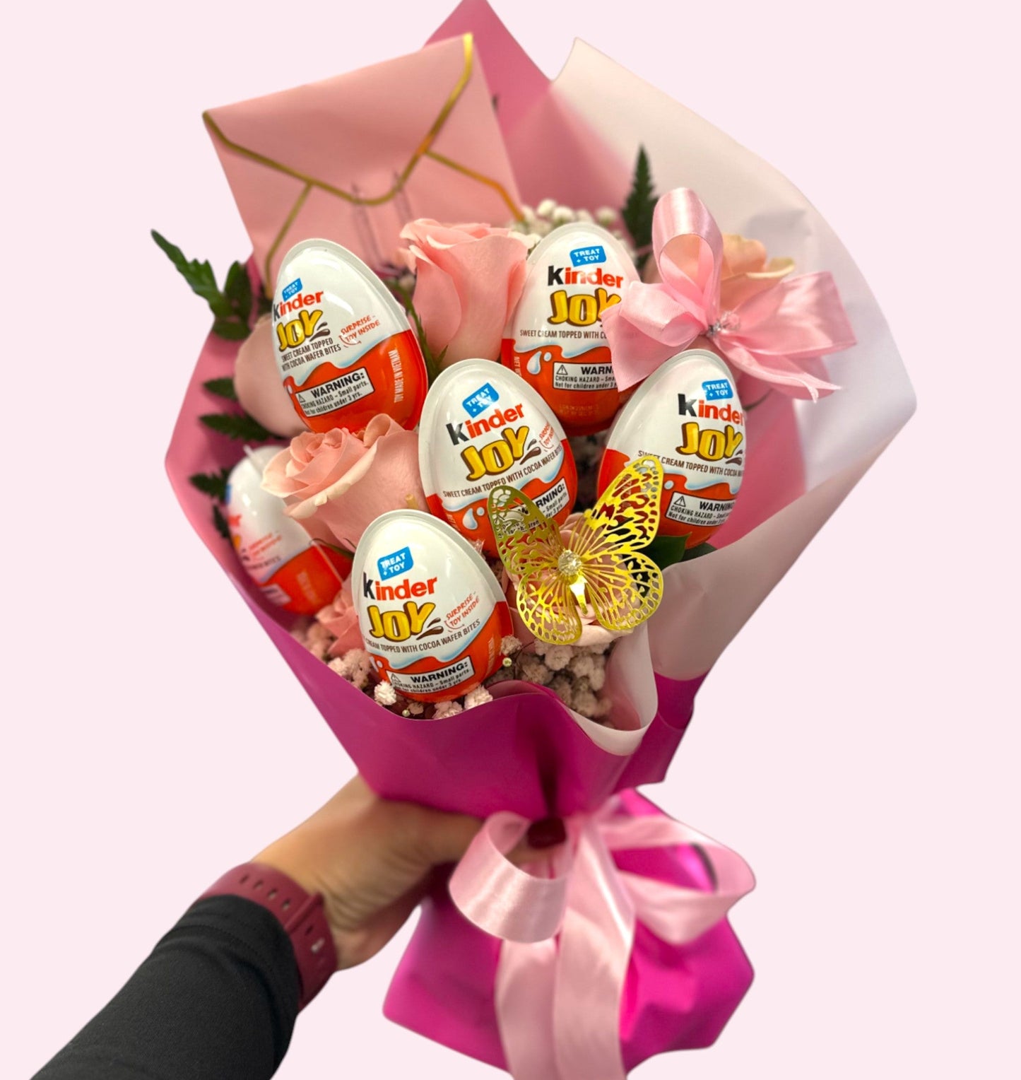 Kinder Joy & Roses Bouquet – Kids - Magic World Flowers