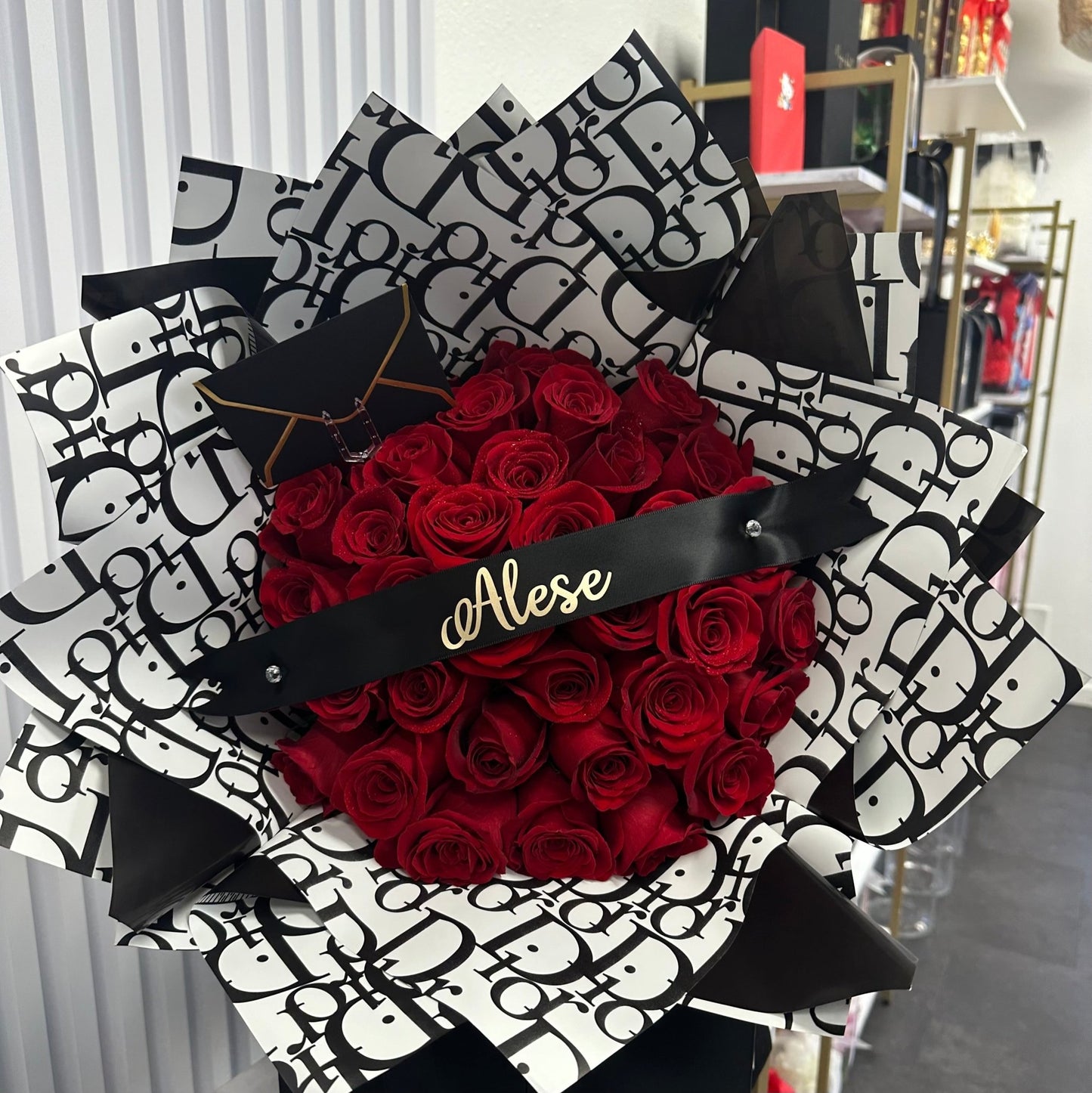 Lux Ramo Buchon - Best Seller - Magic World Flowers