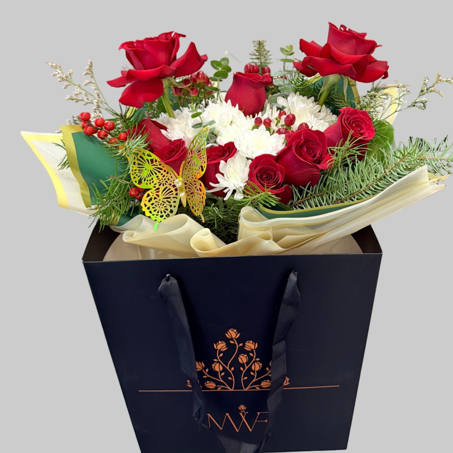 Mix Modern Bouquet - Christmas - Magic World Flowers