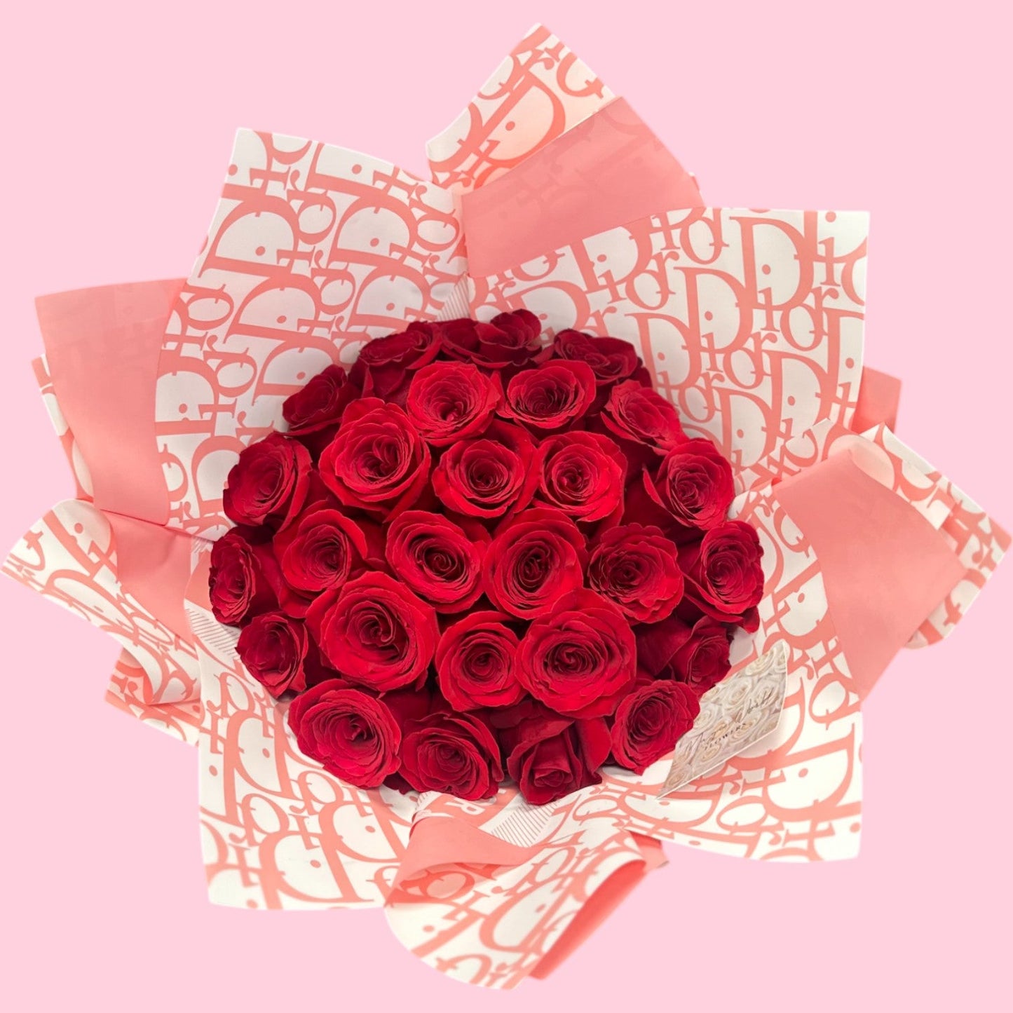 Ramo Buchon - Classic Hand Bouquet of Red Roses - Magic World Flowers