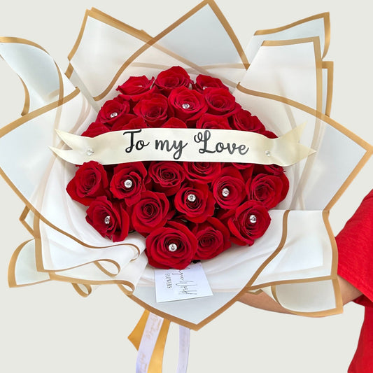 Ramo Buchon - Deluxe Hand Bouquet of Red Roses - Magic World Flowers