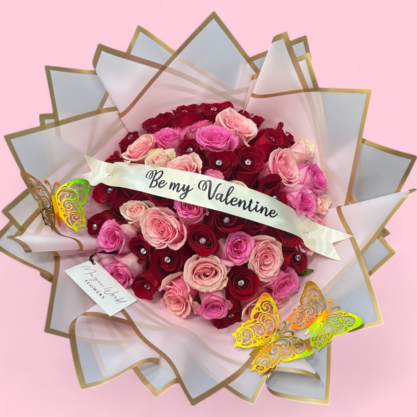 Ramo Buchon - Premium Hand Bouquet of Mixed colors Roses - Magic World Flowers