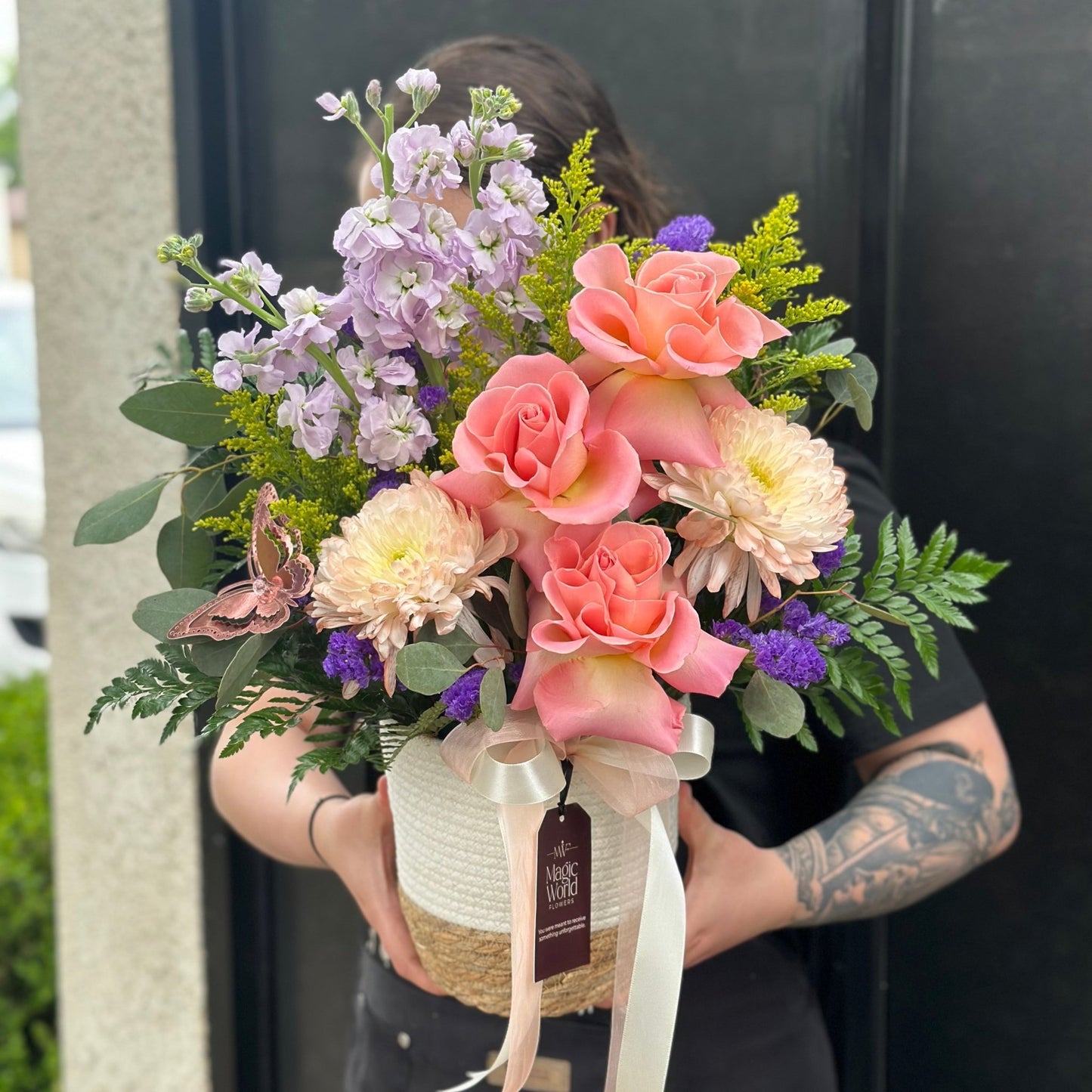 Soft Landing | Modern Blooms Basket - Magic World Flowers
