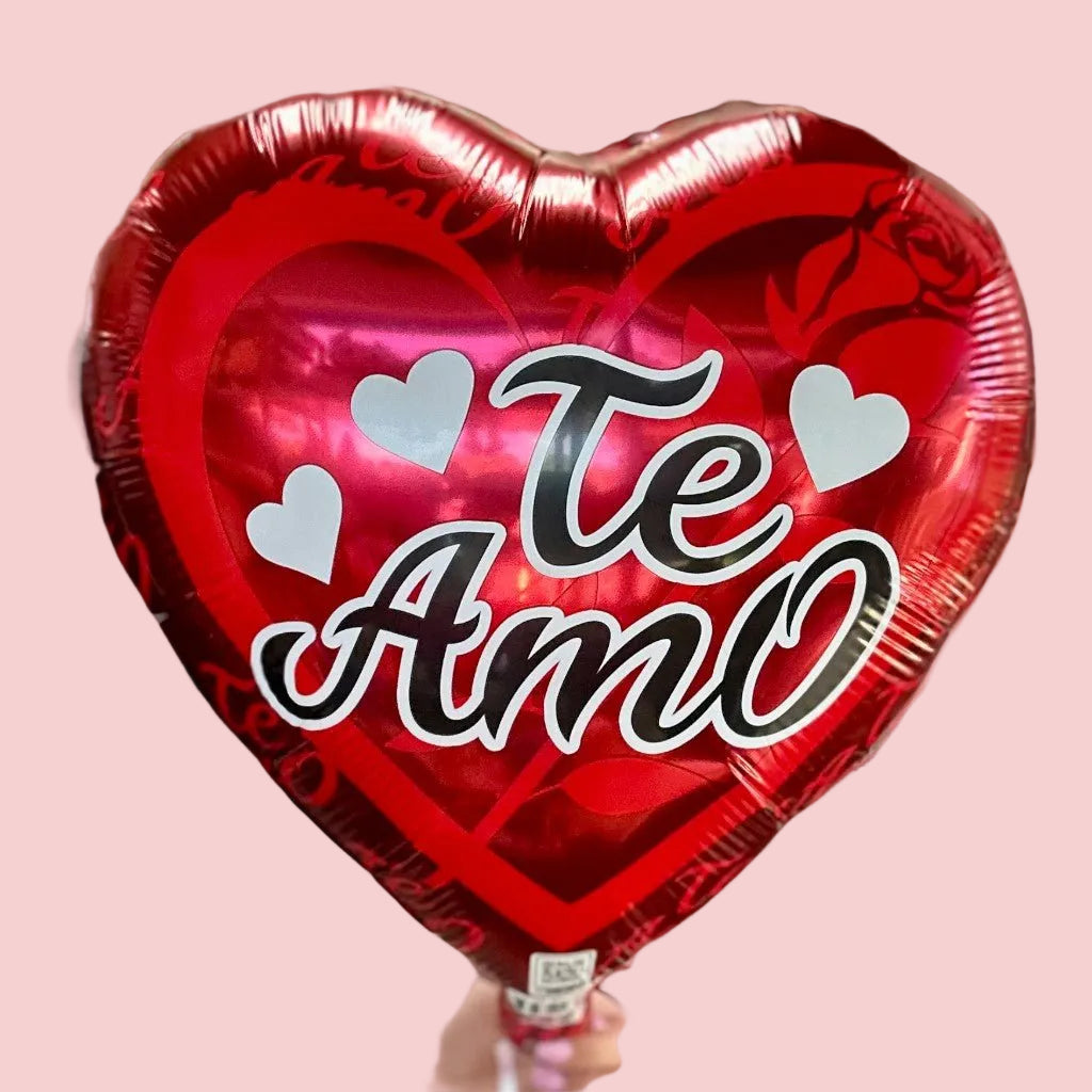 Te Amo (White Script & Hearts) – Helium Balloon - Magic World Flowers