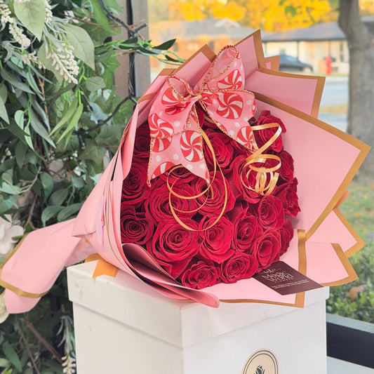 Xmas Bow Bouquet - Christmas - Magic World Flowers