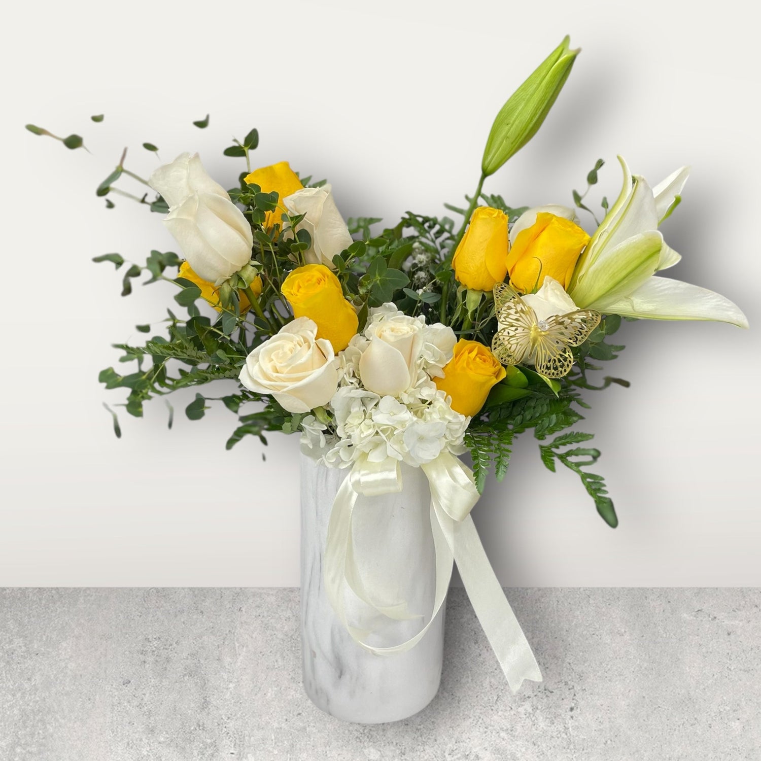 Yellow in Ceramic — Vases - Magic World Flowers
