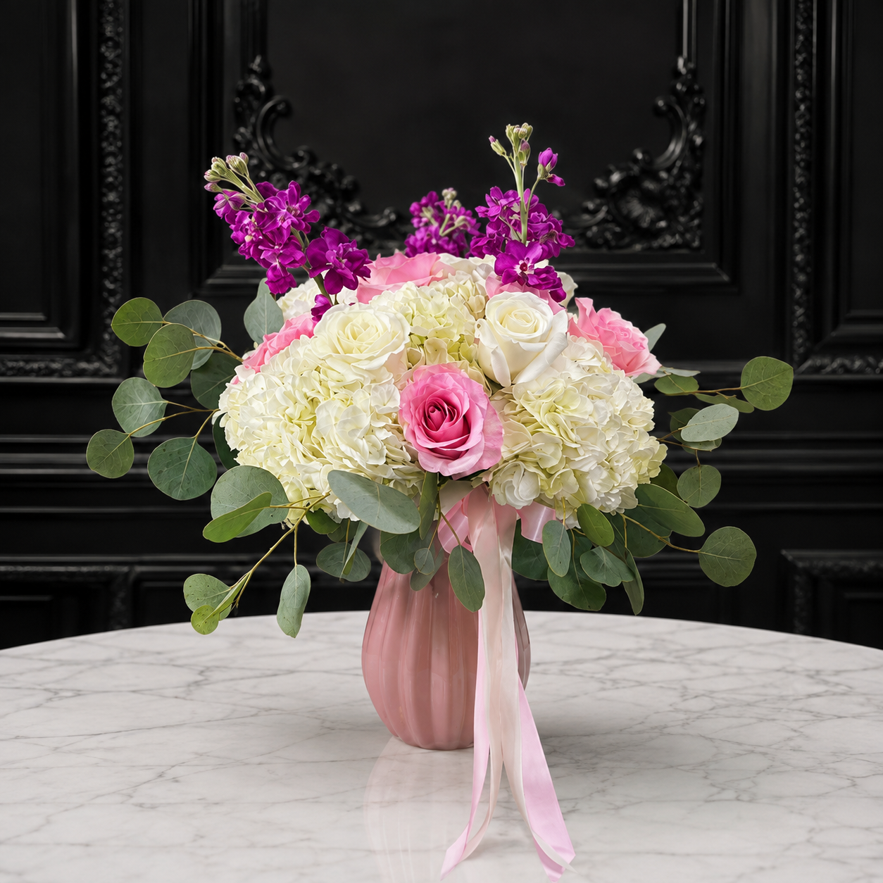 La Belle Vase II | Hydrangeas & Roses - Vases