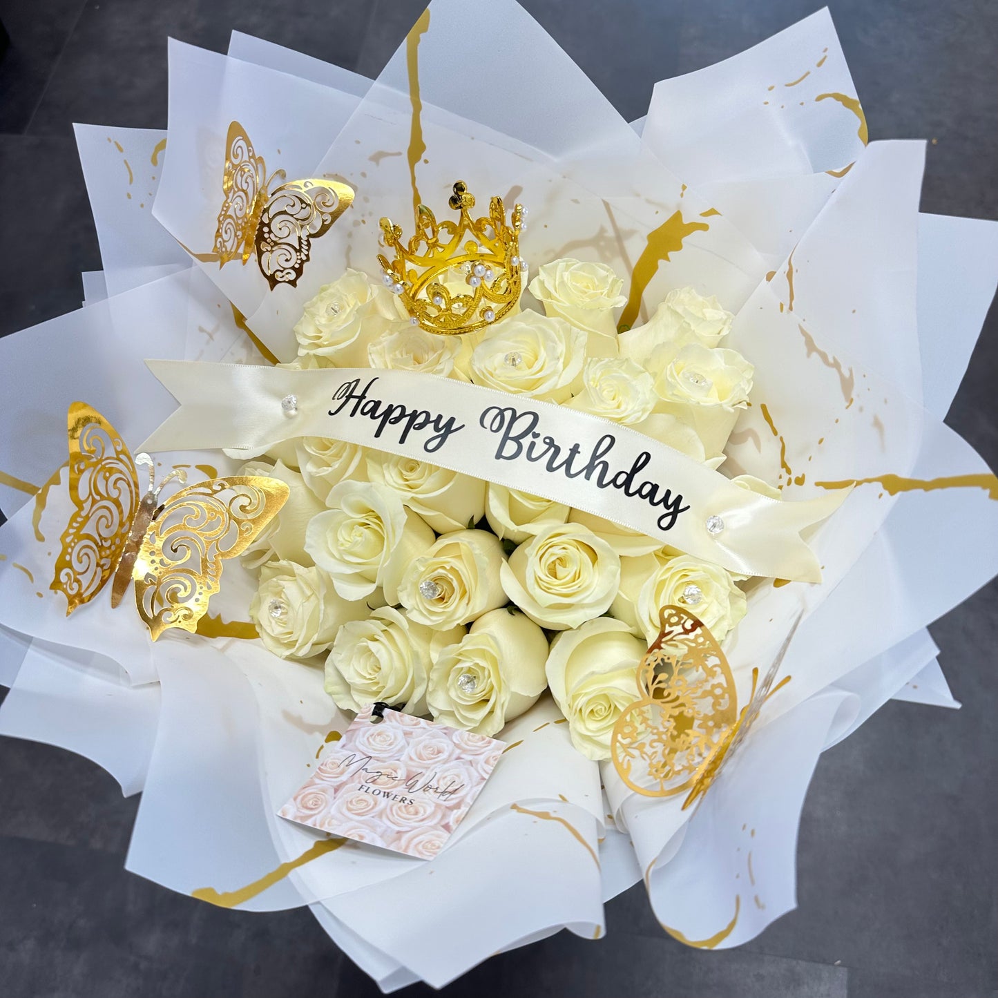 Premium Hand Bouquet of White Roses