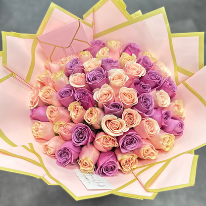 Ramo Buchon - Classic Hand Bouquet of Pastel Color Roses