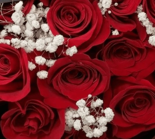 Baby's Breath Between the Roses | Ramo Buchón Add - On - Magic World Flowers
