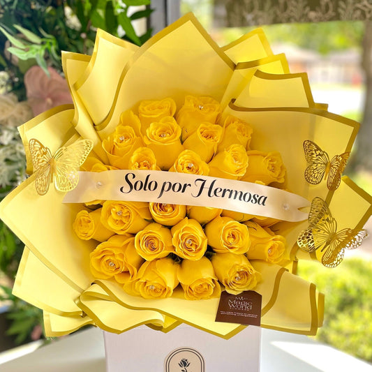 Deluxe Hand Bouquet of Yellow Roses - Flores Amarillas Collection - Magic World Flowers