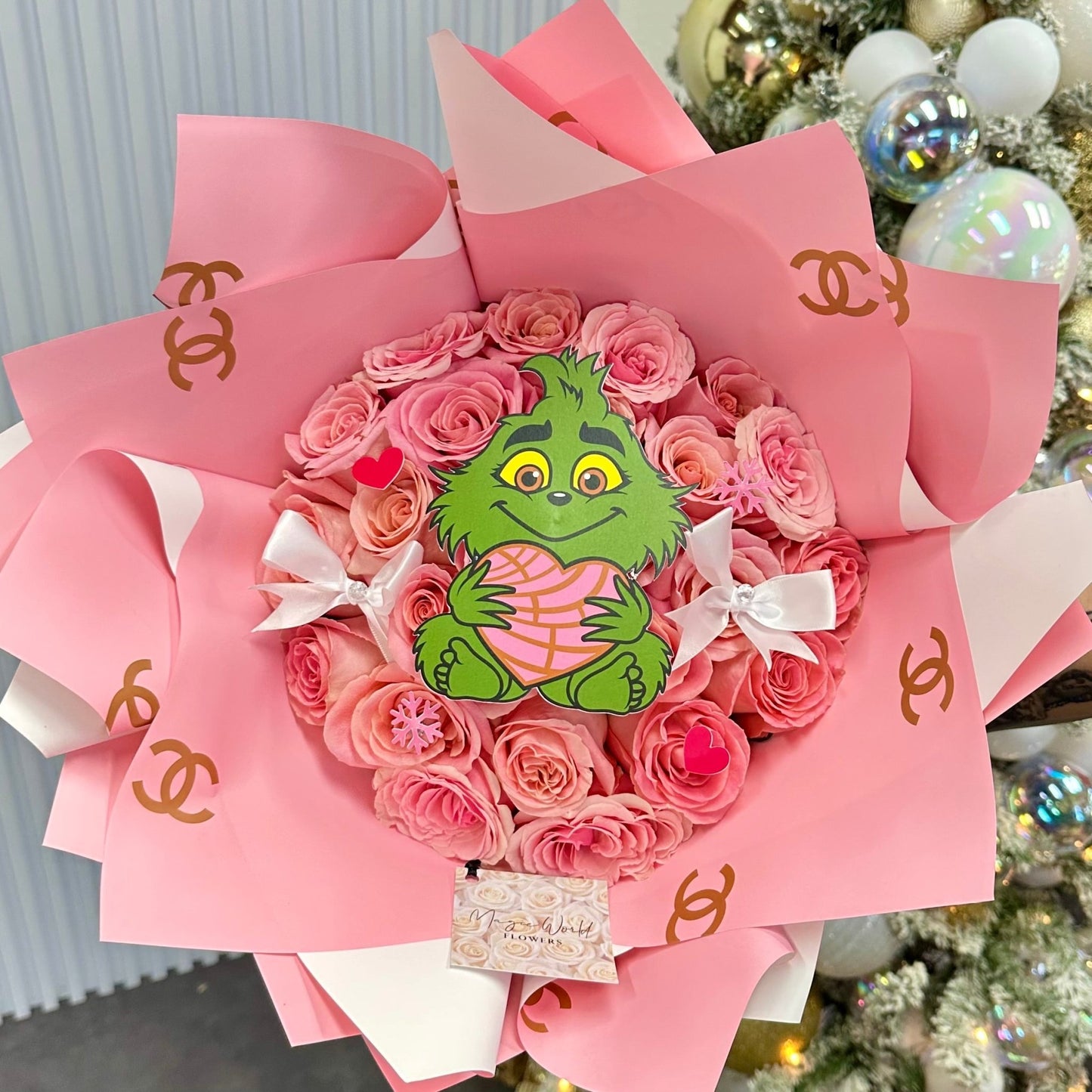 Grinchy Holiday Love Bouquet - Magic World Flowers