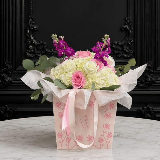 La Belle Vase II | Hydrangeas & Roses - Vases - Magic World Flowers