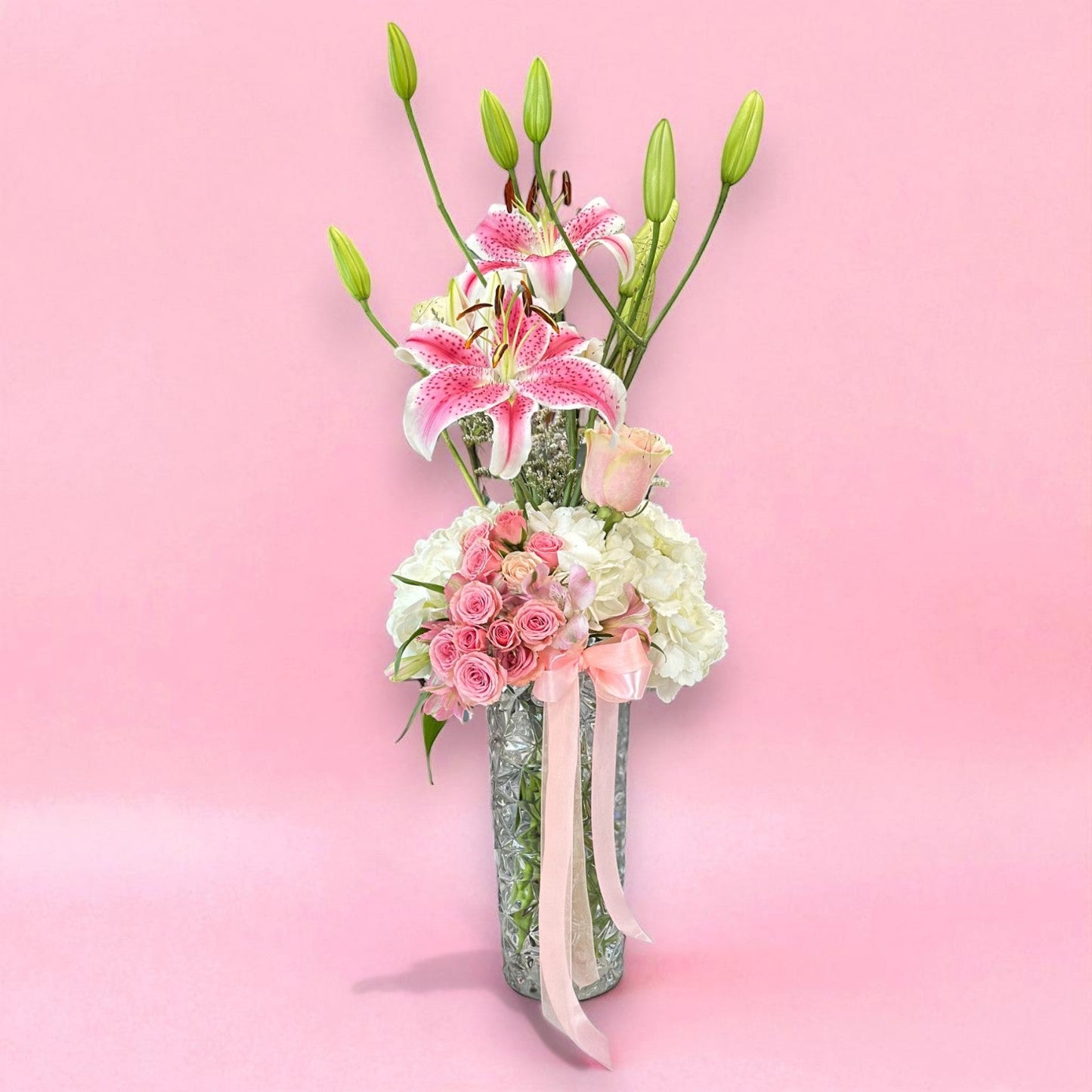 Lady Lily Arrangement – Vases - Magic World Flowers