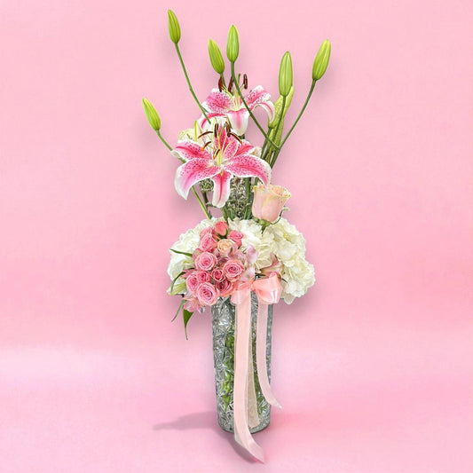 Lady Lily Arrangement – Vases - Magic World Flowers