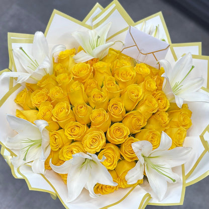 Lily Luxe Ramo Buchon – Floral Hand Bouquet - Magic World Flowers