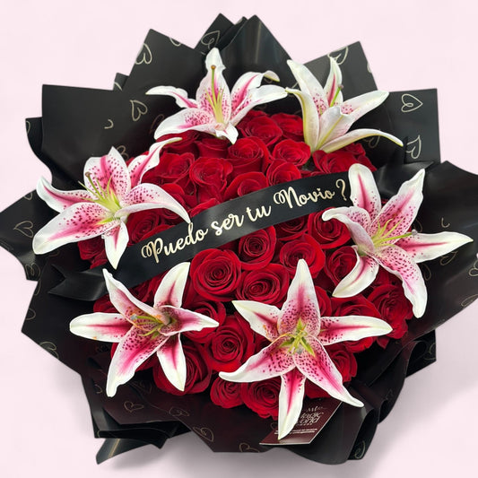 Lily Luxe Ramo Buchon – Floral Hand Bouquet - Magic World Flowers