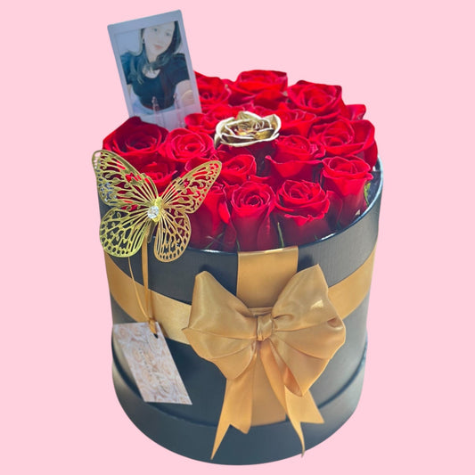 Luxury Bloom Box - Black Cylinder - Magic World Flowers