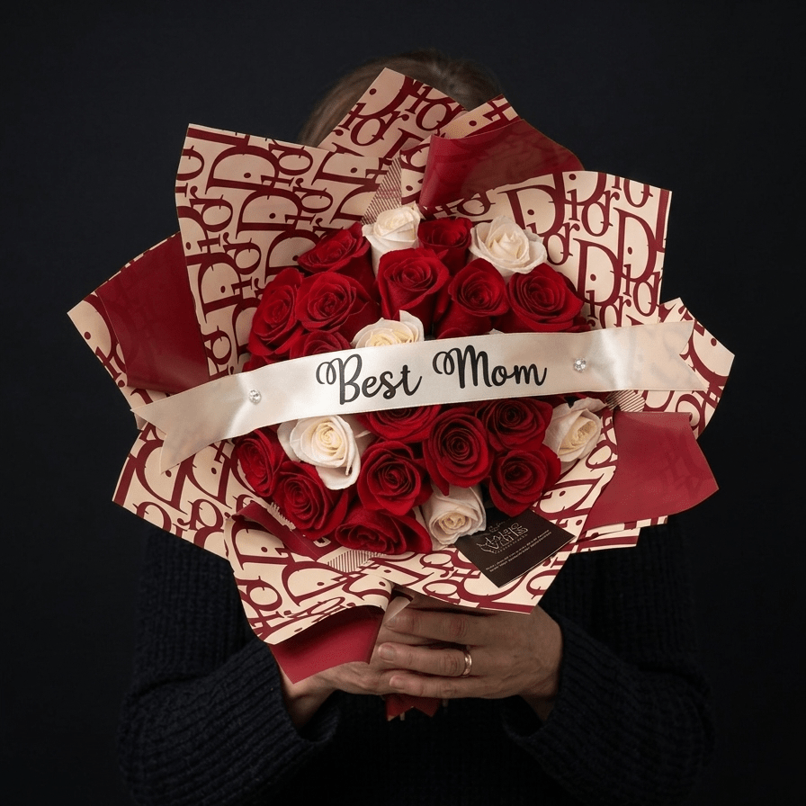 Maison Rouge Bouquet | 25 Red & White Roses — Mother's Day - Magic World Flowers