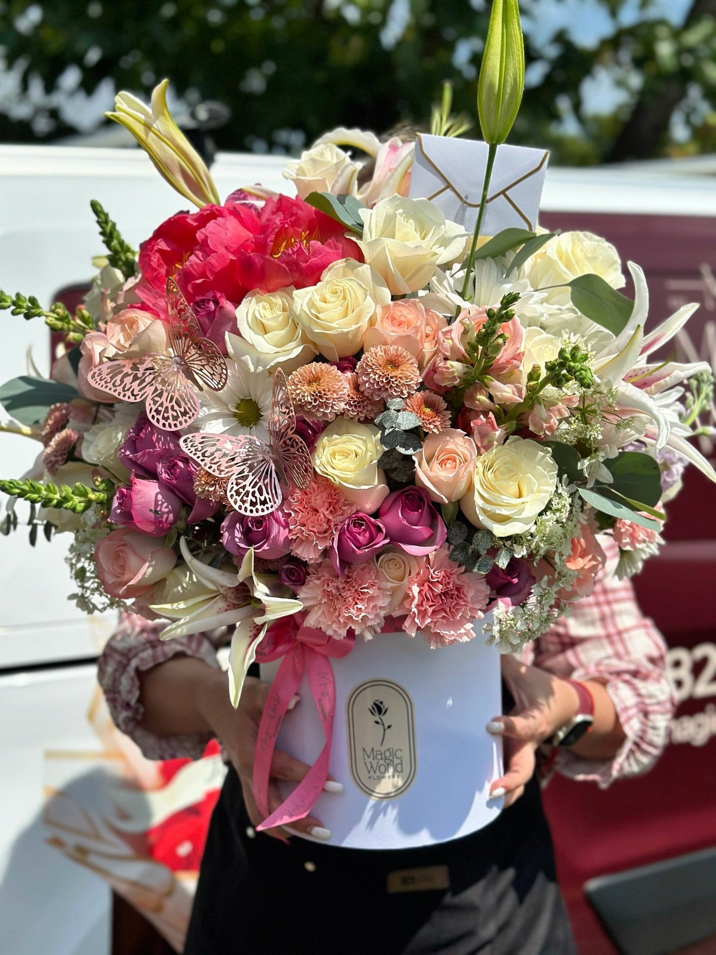 One of a Kind Box — Bestseller - Magic World Flowers