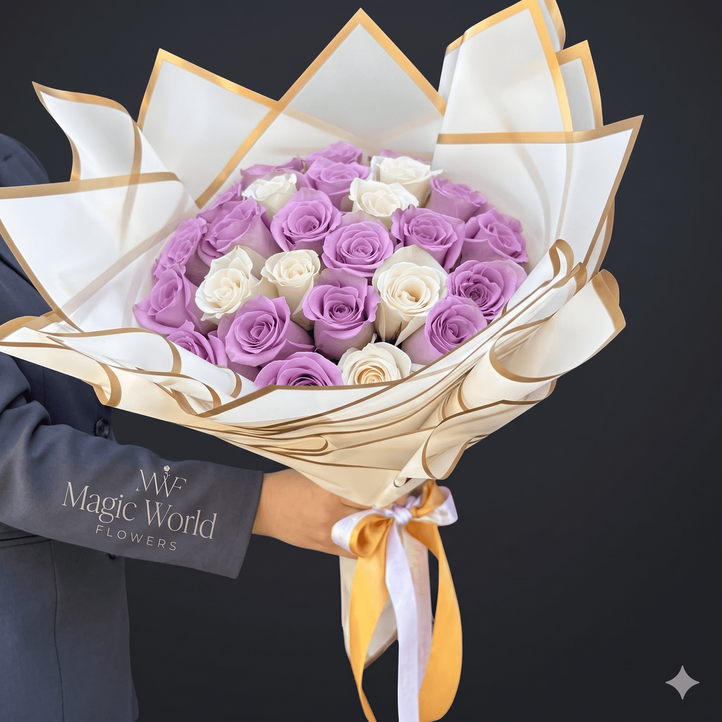 Ramo Buchon - Classic Hand Bouquet of Lavender & White Roses - Magic World Flowers