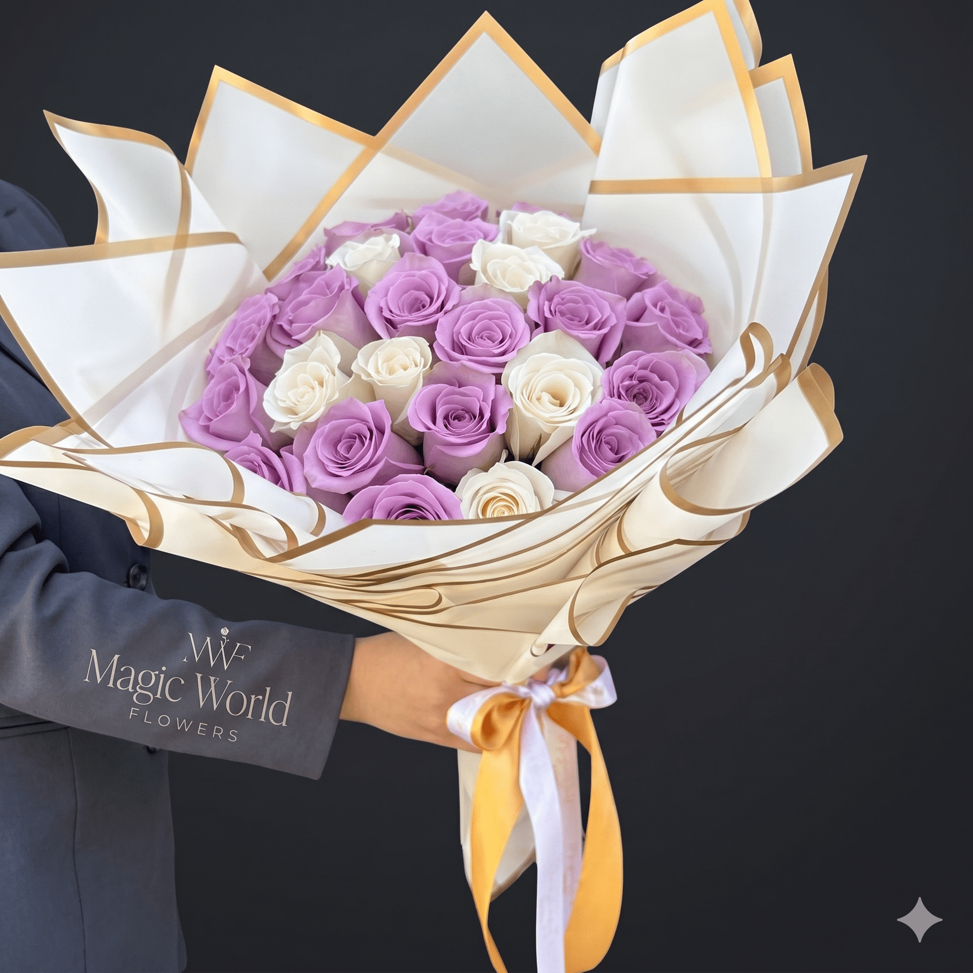 Ramo Buchon - Classic Hand Bouquet of Lavender & White Roses - Magic World Flowers