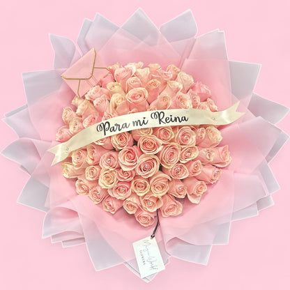 Ramo Buchon - Deluxe Hand Bouquet of Pink Roses - Magic World Flowers