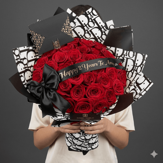 Ramo Buchon - Deluxe Hand Bouquet of Red Roses - Magic World Flowers