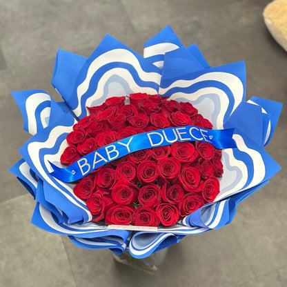 Ramo Buchon - Deluxe Hand Bouquet of Red Roses - Magic World Flowers