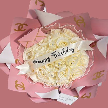 Ramo Buchon - Deluxe Hand Bouquet of White Roses - Magic World Flowers