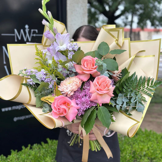 Soft Era | Modern Blooms Bouquet - Magic World Flowers