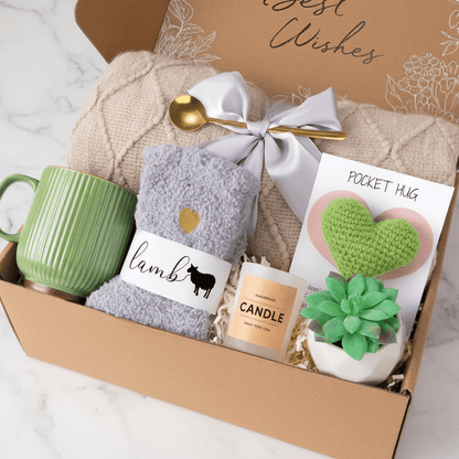 Specially for you - Mini Gift Basket - Magic World Flowers