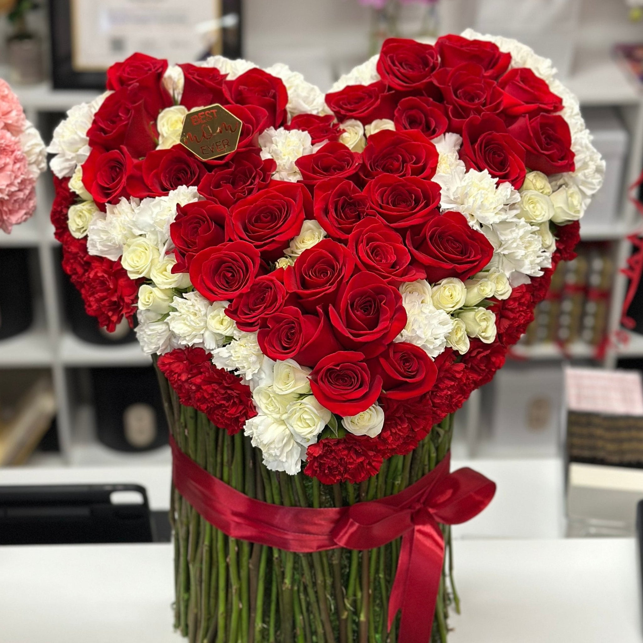 Magic World Flowers - Ramo Buchon Dallas and Fort Worth