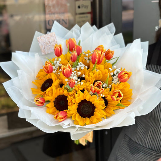Sunflowers & Tulips - Flores Amarillas Collection - Magic World Flowers