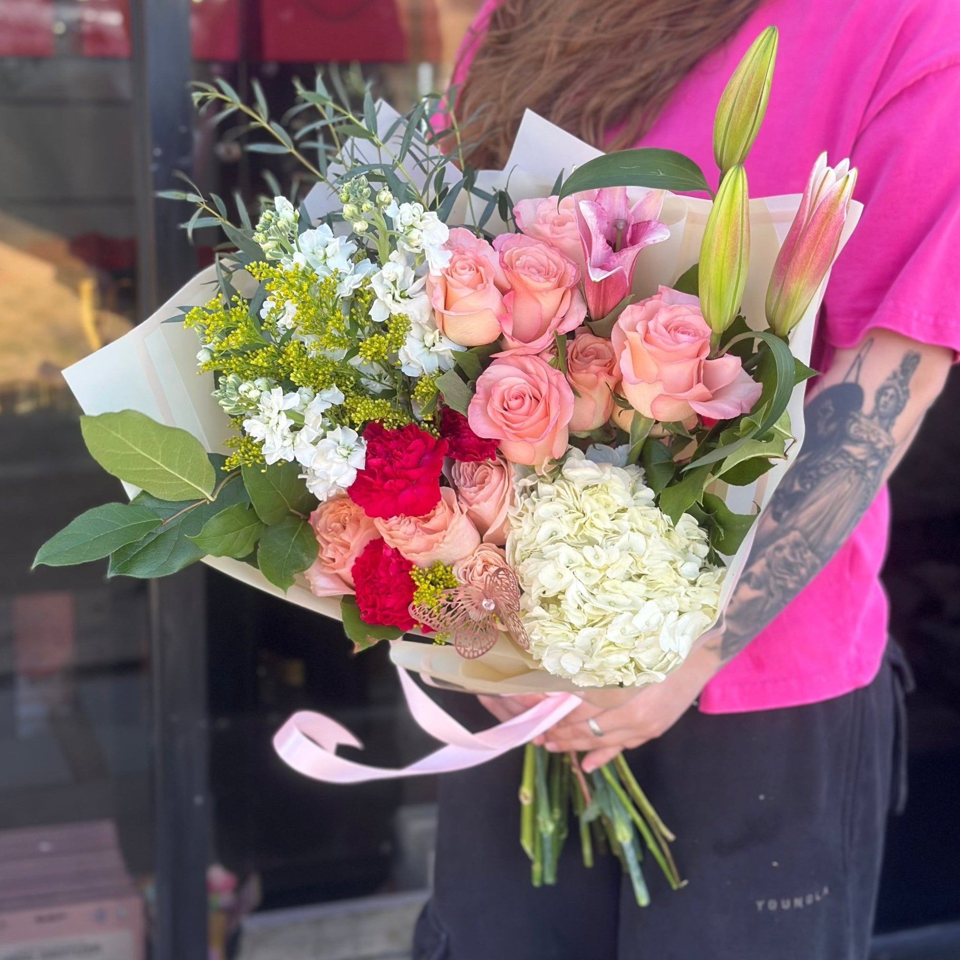 Tall Mix Modern Bouquet - Special - Magic World Flowers