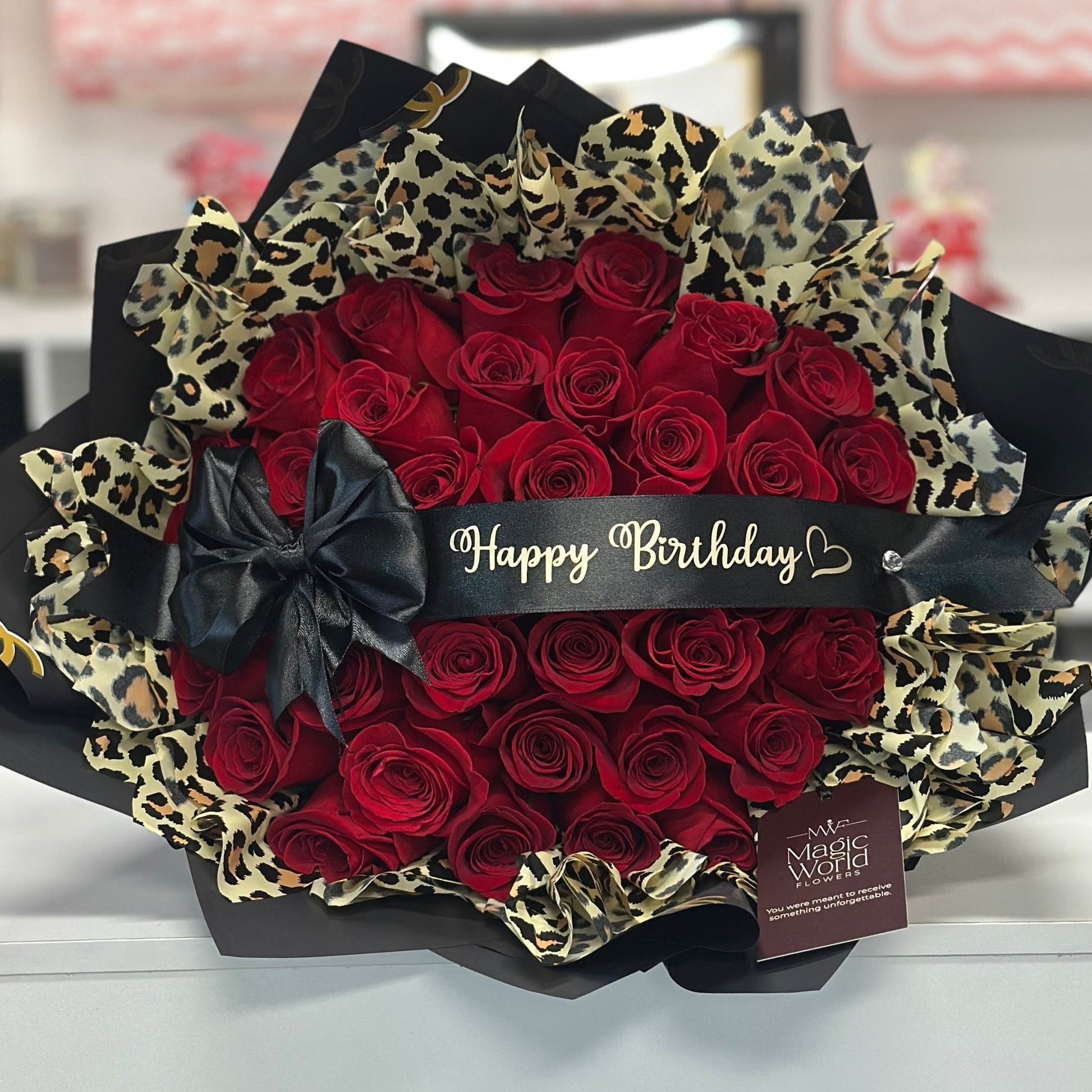 Wild Love Ramo Buchon – Floral Hand Bouquet - Magic World Flowers