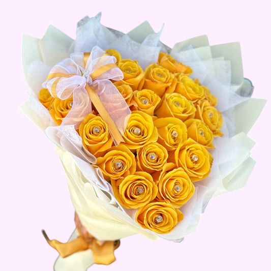 Yellow Heart of Roses - Flores Amarillas Collection - Magic World Flowers